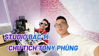 Đi thăm studio mới thấy Tony Phùng giàu cỡ nào