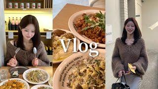 1박 2일 서울 | 기차 놓치고 시작하는 이번 여행 .. 그래서 꼬리뼈에 낮술 조졌어요 ^^ · 성수 브런치 맛집 · 아비에무아 · 로와이드 · 서울숲 카페