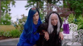 Descendants 3 - Evie Helps Old Mal | Clip #40