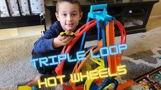 ISAAC PLAYS WITH BIGGEST HOT WHEELS LOOP / TRIPLE LOOP KIT / STUNT JUMP EPIC!!