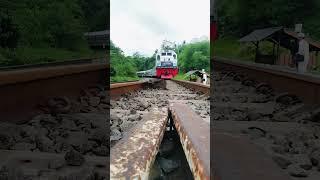 Hanmotret - HP tertabrak kereta #keretaapiindonesia #viralvideo #oppo #konten