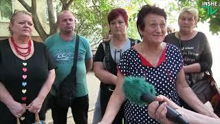 В Миколаєві мешканців вигнали з будинку після ракетної атаки. Вони вважають - там можна жити