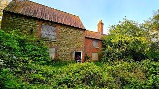 We Found A Huge ABANDONED House Hidden In The Woods With Its Own Private Lake - Abandoned Places UK