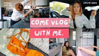 VLOG W/ME #12 | WARDROBE CLEAROUT, COOKING MY FAVOURITE MEAL & BIG CHATS