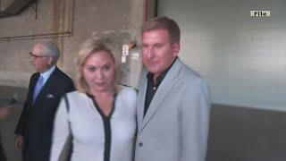 Trump pardons controversial TV couple, plus tariffs deemed 'invalid'