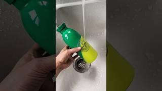 Magic color changing ￼bottle!