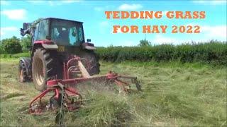 TEDDING GRASS FOR HAY 2022