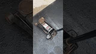 How to fill a Floor Jack in 60 seconds