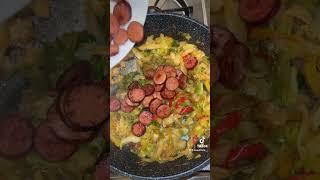 Cabbage with shrimp and sausage  #houston #vlog #2023video #aestheticvideo #biotinforhair #2023