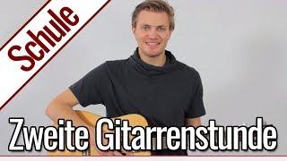 Gitarre lernen - Zweite Gitarrenstunde: Die ersten Akkorde | Gitarrenschule