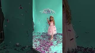 Glitter  photo shoot #glitter #prettygirl #fun #smile #photography #photoshoot #confetti