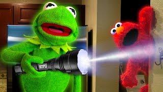 Kermit the Frog and Elmo play Hide and Seek!
