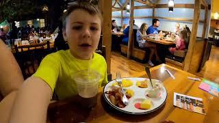 Great Wolf Lodge Food and Room review.