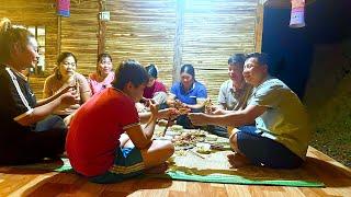 COI caught a large number of wild crabs to bring home to enjoy with KONG family - Harvesting herbs