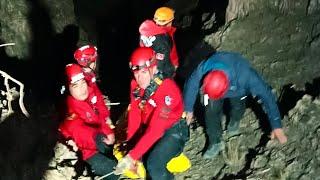 Hakkari’de kayalıktan düşen kişi hayatını kaybetti