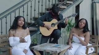 Vanjess singing "Honey Wheat" with acoustic !!