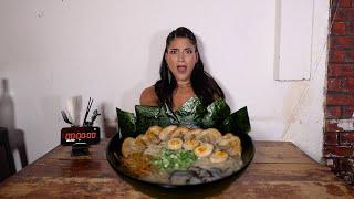 8 MINUTES TO BEAT THE SUMO RAMEN CHALLENGE | SHOGUN RAMEN | @LeahShutkever