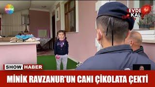 Minik Ravzanur'un canı çikolata çekti