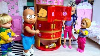 WHERE IS MY MARMALADE? Katya and Max are a funny family! Funny Barbie Dolls Darinelka Stories TV