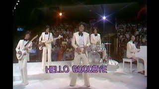 【高清珍贵视频】1975年温拿钟镇涛谭咏麟唱《 HELLO GOODBYE》阿伦弹琴，两人穿王子装跳舞，站椅子上HIGH!#温拿# #WYNNERS# #钟镇涛# #谭咏麟# #TVB#