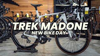 Adrian's New Bike Day.- Trek Madone Gen8