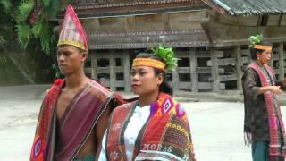 INDONESIA: Traditional Batak dance, Lake Toba, Sumatra (HD-video).mp4