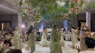 Kithe Reh Gaya Bride Dance + Sauda Khara Khara | Mehndi Dance December 2020