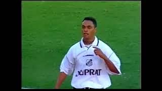 Gol de Dodô (Santos) x Internacional em 1999 (lençol no zagueiro Lúcio)