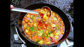 Soljanka mit Pelmeni - Party oder Resteverwertung Suppe. Kazan, Dutch Oven Rezepte. One Pot