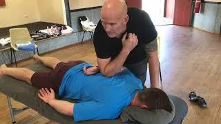 *Deep Back Massage Techniques* Using Elbows to Get Rid of Muscle Tension in the Back and Shoulders.