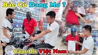 Không Phải Đi Bộ Nữa Rồi ! Lần Đầu Tiên Bác Cầm Giấy Tờ Chính Chủ ! Ngàn Lần Cảm Ơn Việt Nam !!!