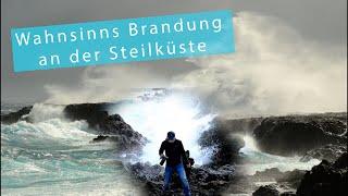 Wahnsinnige Brandung, Wind und hohe Wellen an der Steilküste. Finger auf Serienauslöser an der X-T5