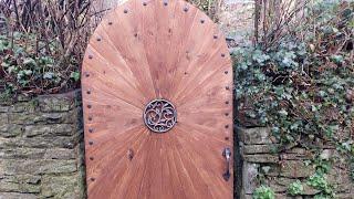 Using an old Italian door design for a garden gate - no workshop build