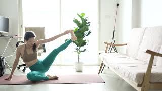 Morning yoga with Harin, 2 extended exercises bringing relaxation sensation