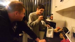 Guy Puts Knife In Toaster ORIGINAL | BestOfViralVideos