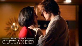 Jamie Rescues Claire From Her Captors | Season 5 | Outlander