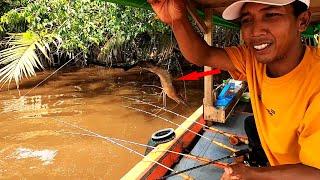 Iseng mancing udang sambil mancing ikan pakai umpan udang galah gak nyangka bisa dapat ikan ini lagi