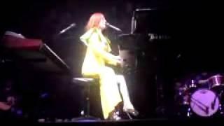 Tori Amos Cornflake Girl (live @ Sentrum Scene Oslo Norway)