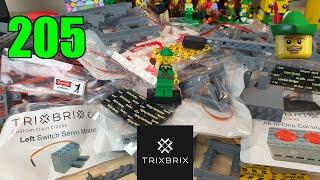 LEGO Brick Haul 205 - Trix Brix - Extra Tracks, Tiles & Automation 