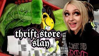  THRIFT WITH ME! At Savers in Las Vegas!  trashy Y2K fall fashion slays