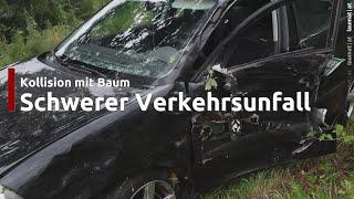 Autolenkerin nach Crash gegen Baum in Pfarrkirchen bei Bad Hall von Feuerwehr aus PKW befreit