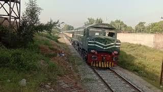 AWAM EXPRESS | 14 DOWN | LEAVING PESHAWAR CANTT RAILWAY STATION | RAILLION VLOGS | AWAMI IN PESHAWAR