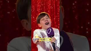 Ukraine  Artem kotenko in the karaoké ￼booth he has just one request ´ hear me Now ´