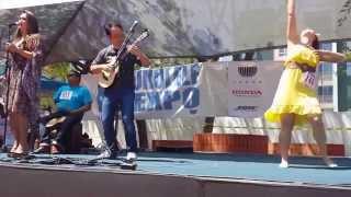 Tia Carrere and Daniel Ho "Hi'ilawe" @ LA Ukulele Expo