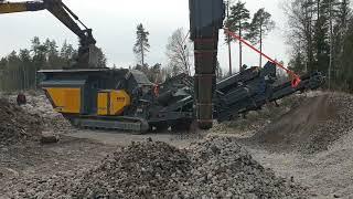 Rubble Master RM 90GO! crushing concrete in Latvia.