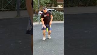 Много вариантов в работе с теннисным мячом.