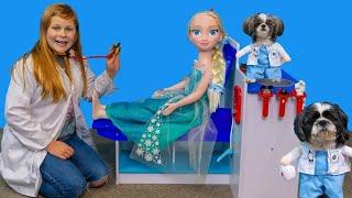 Assistant with Wiggles and Waggles Treat PJ Masks and Elsa