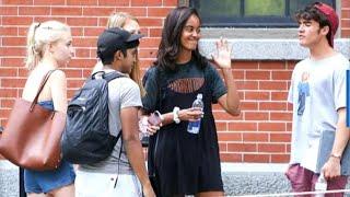 The Obamas help Malia move into Harvard dorm