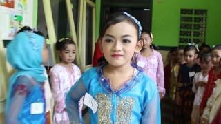 FASHION SHOW KELUWESAN ANAK HARI KARTINI