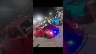 encontro automotivo noturno